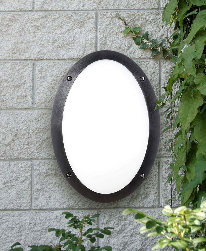 Oval outdoor light